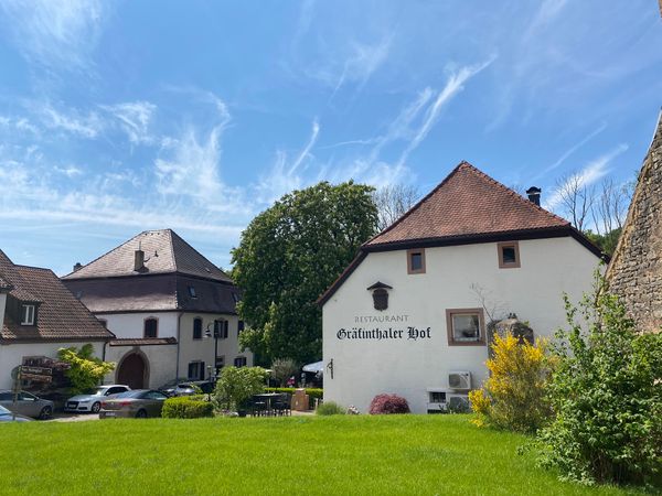 Ländliche Küche in malerischem Ambiente