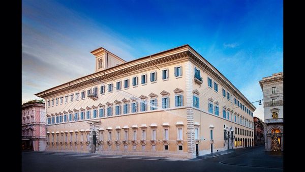 Kaiserliche Nächte in einem historischen Palazzo