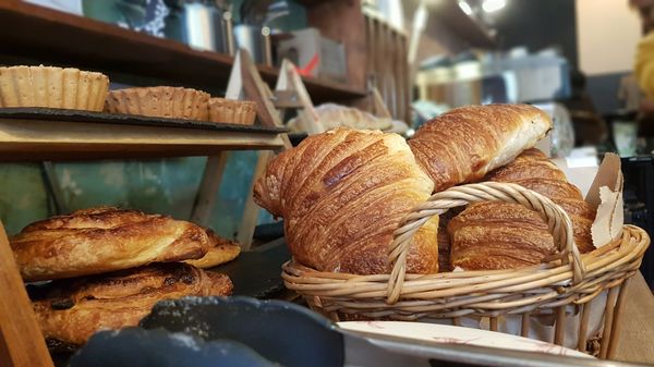 Buzzy Atmosphäre und leckere Snacks