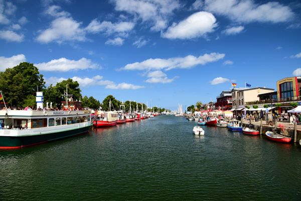 Maritimes Flair und leckere Fischbrötchen