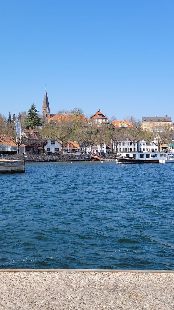 Maritimes Flair am Hafen erleben