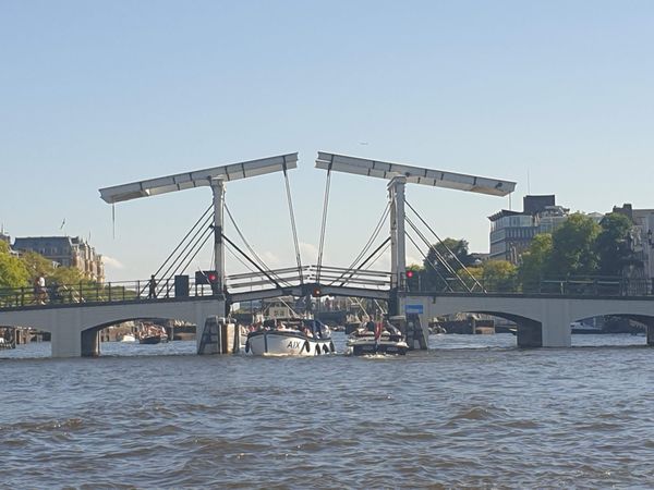 Amsterdam vom Wasser entdecken