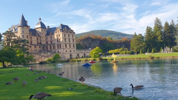 Schloss und Park mit Geschichte