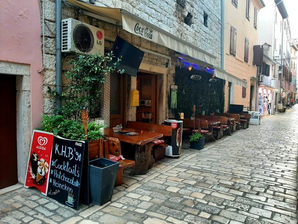 Verlier dich in den Gassen von Rovinjs Altstadt