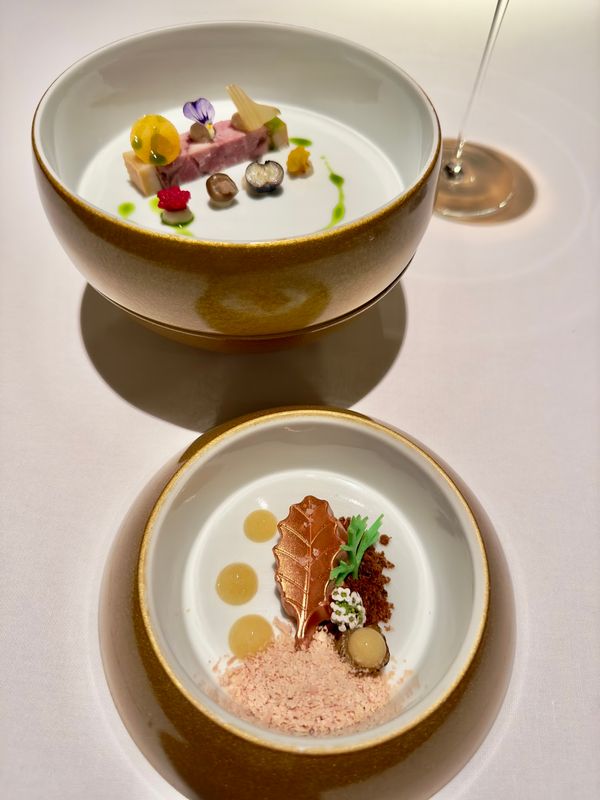 "Das Zwei-Sterne-Restaurant zählt als das beste der Insel"