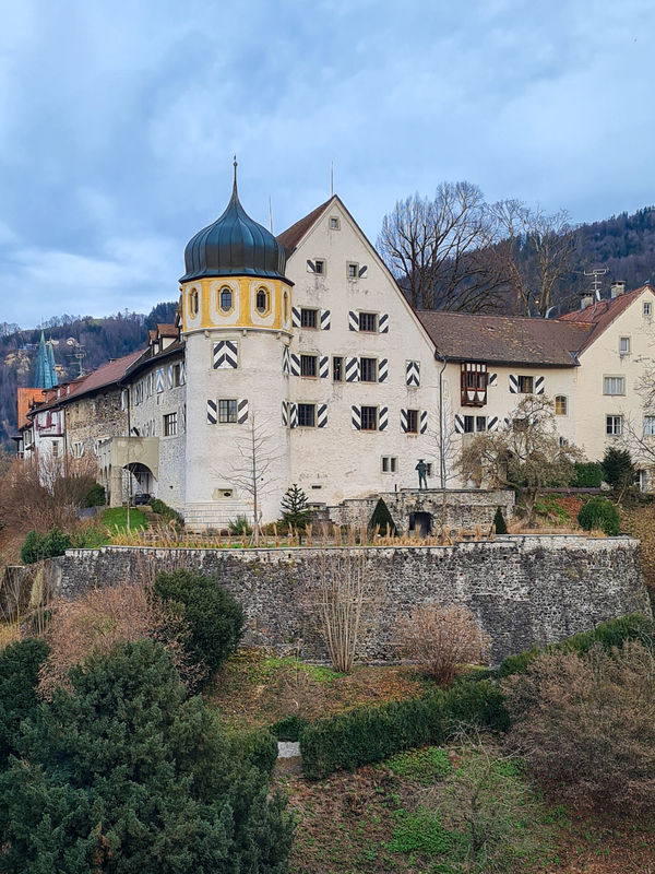 Malerische Gassen und historische Bauten