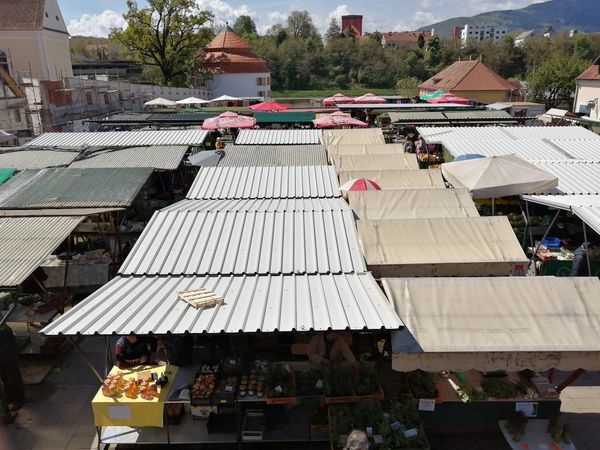 Frisches vom Markt: Ein Rendezvous mit lokalen Spezialitäten