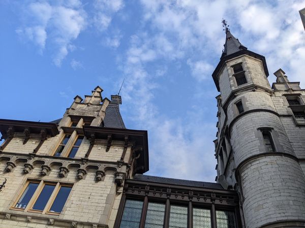 Antwerpens ältestes Gebäude erkunden