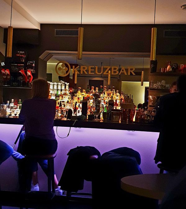 Cocktails in stilvoller American Bar