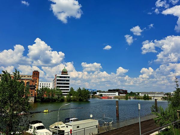 Moderne Architektur und Kulinarik am Wasser