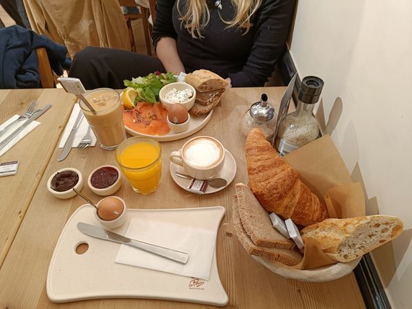 Biologisches Frühstück und Brunch