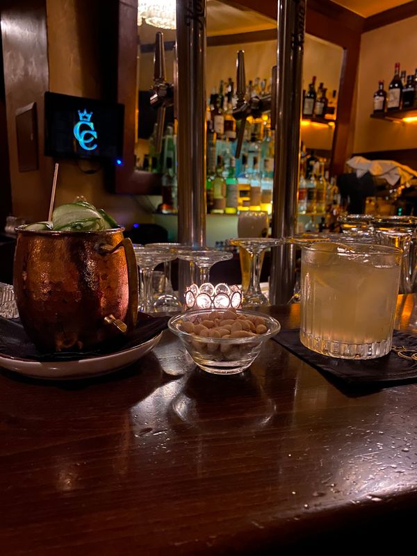 Außergewöhnliche Drinks in gemütlicher Bar