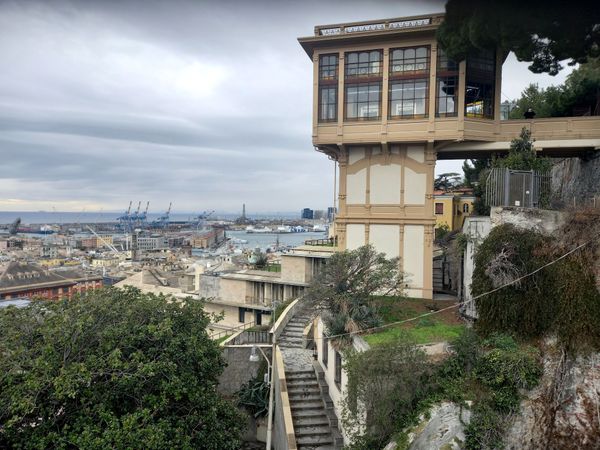 Atemberaubende Aussicht über Genua