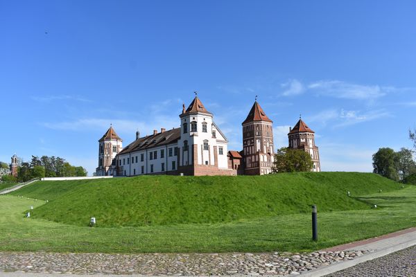 Märchenhaftes Schloss erkunden