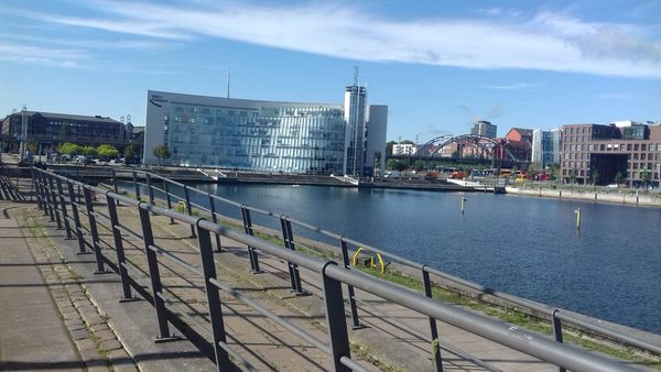 Maritimes Flair am Wasser genießen