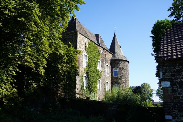 Geschichtsträchtige Wanderung zur alten Burg