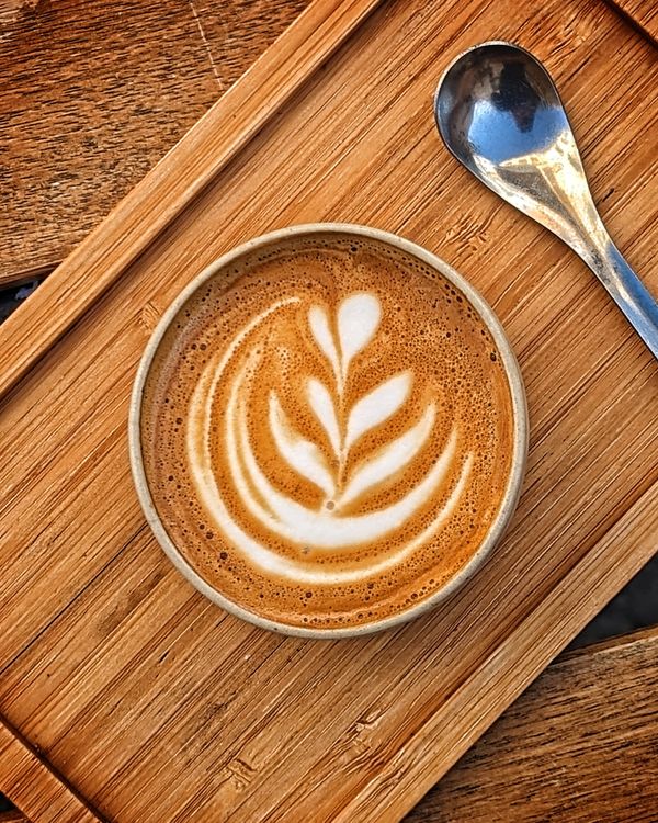 Minimalistisches Café für Kaffee-Kenner