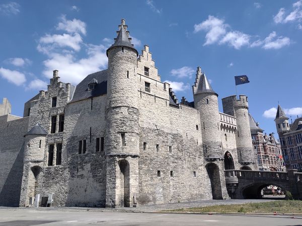 Antwerpens ältestes Gebäude erkunden