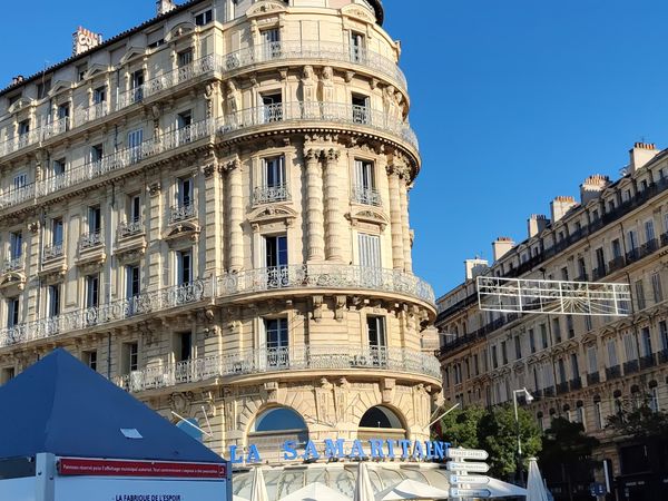 Historische Brasserie am Vieux Port