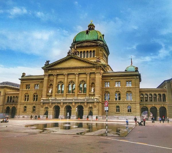 Wasserspiele im Herzen Berns