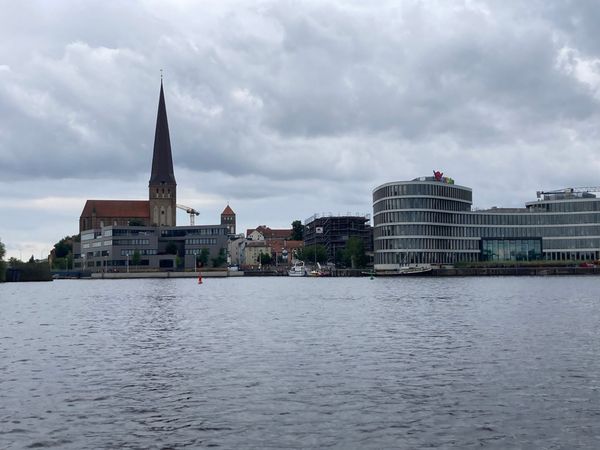 Gemütlich durch Rostock schippern