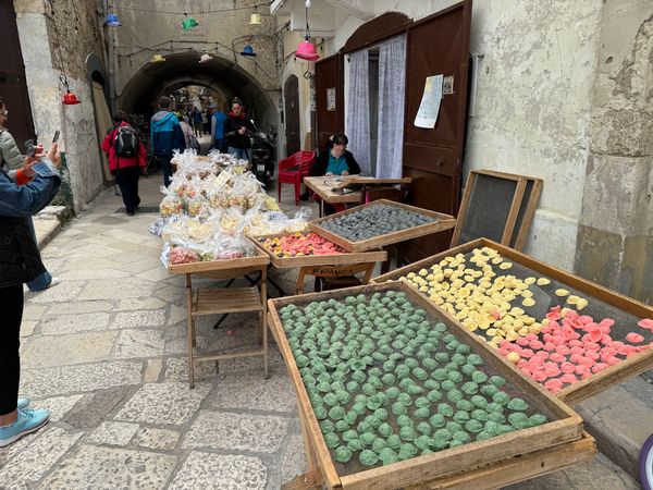 Traditionelle Pasta-Kunst live erleben