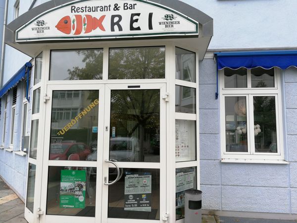 Moderne Sushi-Bar mit innovativem Bestellsystem