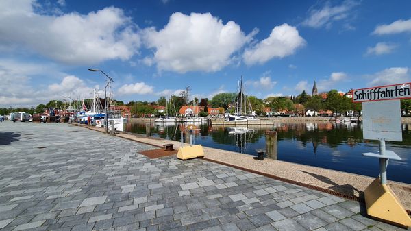 Malersiche Aussicht auf die Bucht