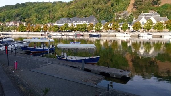 Entspannte Flussfahrten in Namur