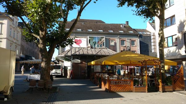 Frische lokale Produkte jeden Mittwoch & Samstag