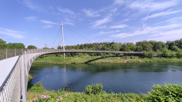 Architektonisches Highlight am Kanal