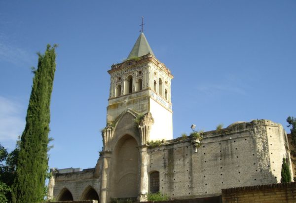 Mittelalterliches Kloster abseits der Pfade