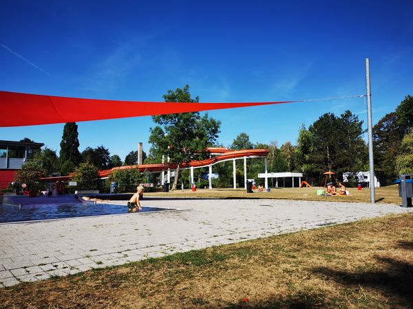 Sommerspaß für die ganze Familie im Freibad