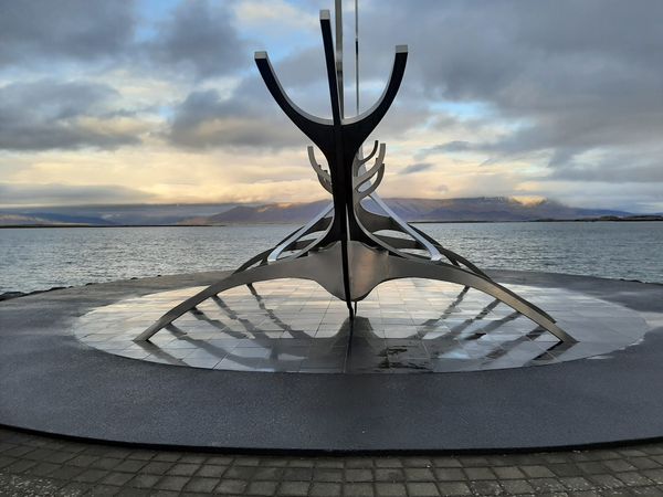Kunstwerk am Meer: Sólfarið