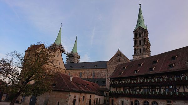 Majestätische Architektur und Geschichte erleben