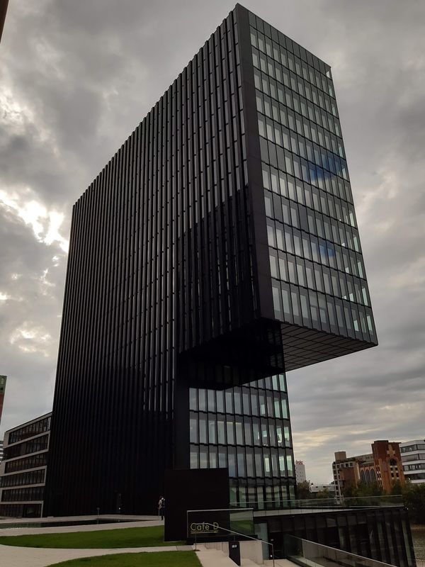 Moderne Architektur und Kulinarik am Wasser