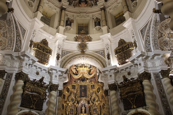 Barocke Pracht in versteckter Kirche entdecken