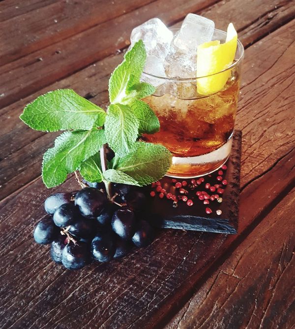 Drinks und exquisite Speisen in entspannter Atmosphäre