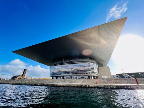Moderne Architektur am Wasser