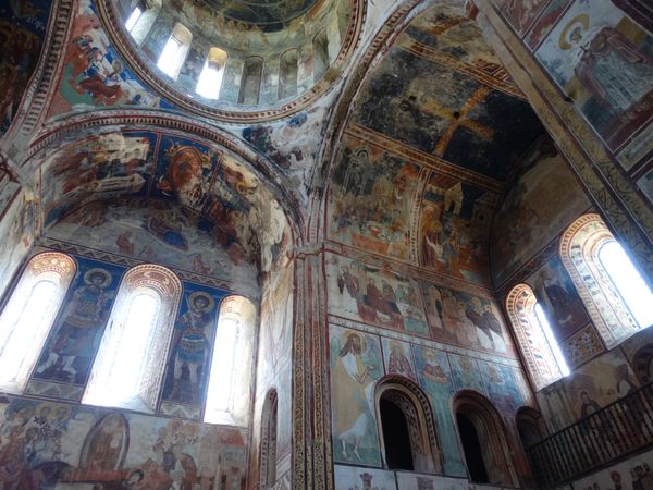 Atemberaubende Fresken im Kloster