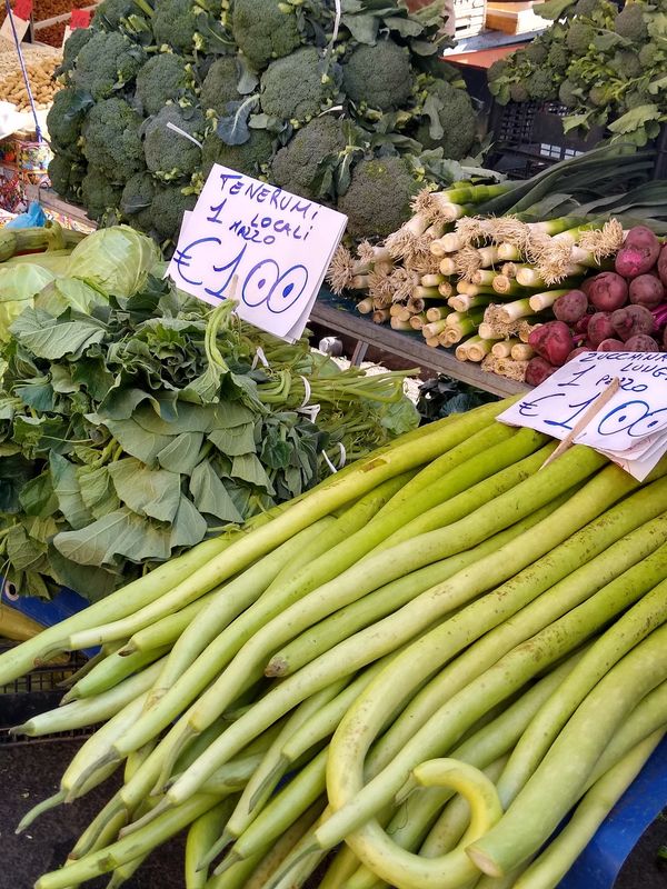 Trubel und Schätze auf dem Flohmarkt finden