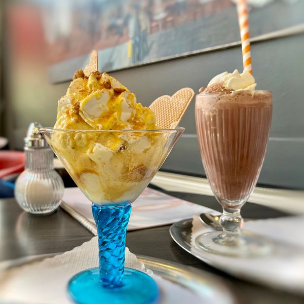 Himmlische Eiskreationen schlemmen