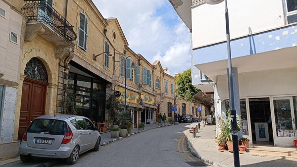 Geteilte Hauptstadt erkunden