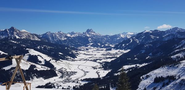 Idyllische Wanderungen und Skitouren erleben