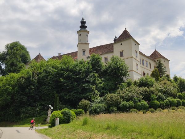 Historische Entdeckungen und Familienabenteuer bei Schloss Freiberg