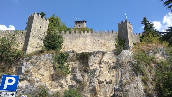 Mittelalterliche Festung mit Geschichte