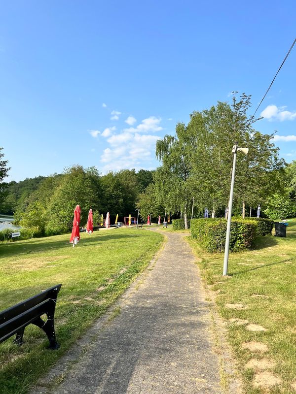 Badespaß im idyllischen Naturfreibad