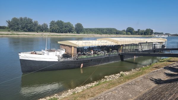 Essen auf dem Wasser