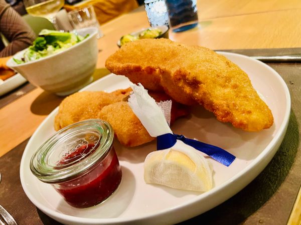 Schlosskulisse mit Spitzenküche