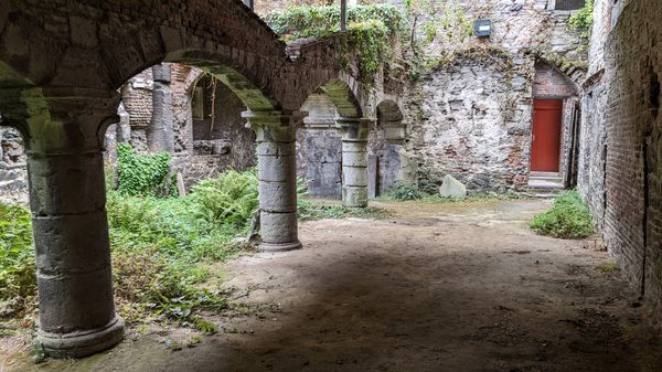 Geschichtsträchtige Ruinen erkunden